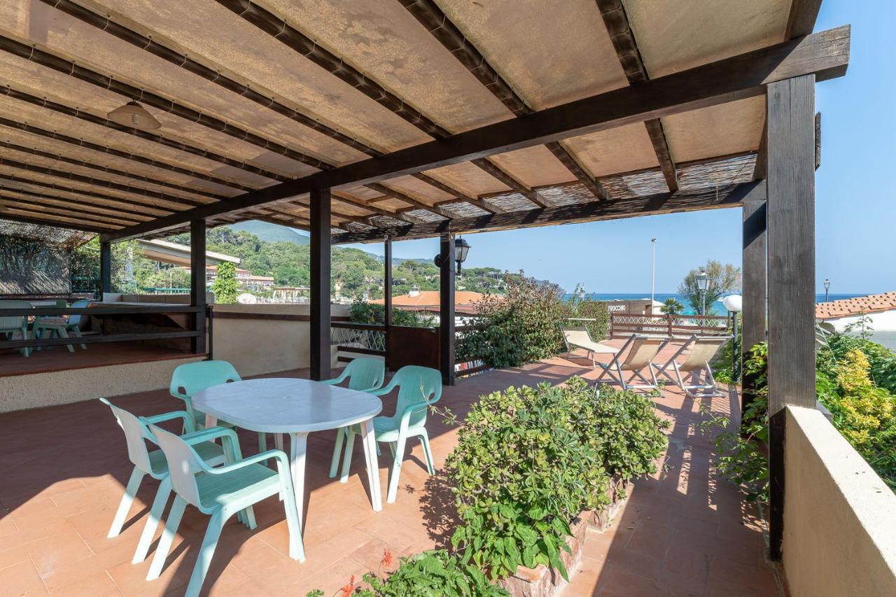 Hotel Delfino Procchio  Εξωτερικό φωτογραφία