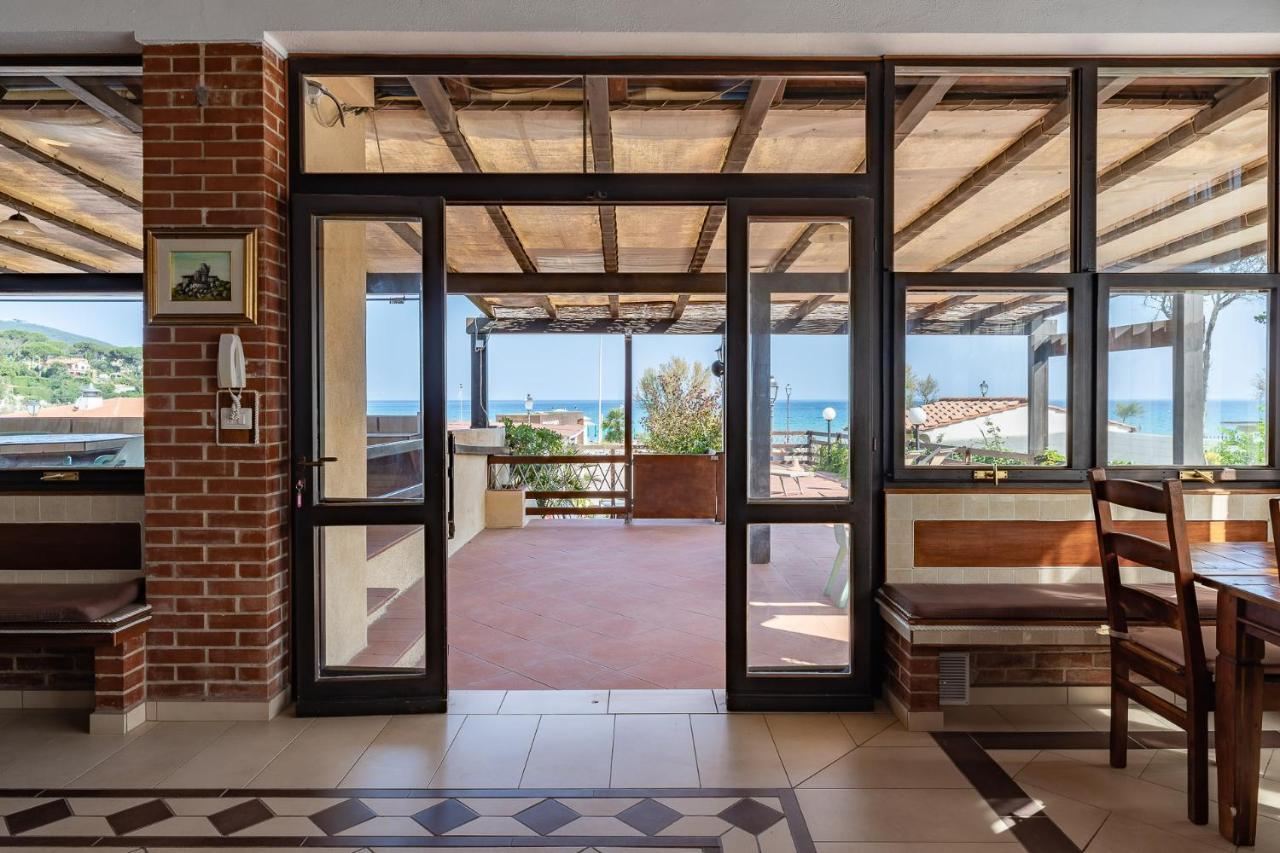 Hotel Delfino Procchio  Εξωτερικό φωτογραφία