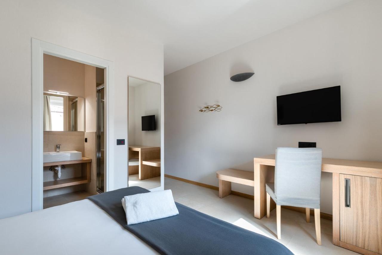 Hotel Delfino Procchio  Εξωτερικό φωτογραφία