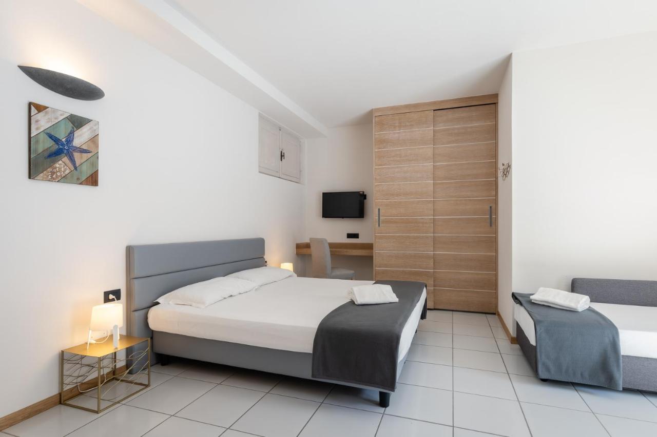 Hotel Delfino Procchio  Εξωτερικό φωτογραφία